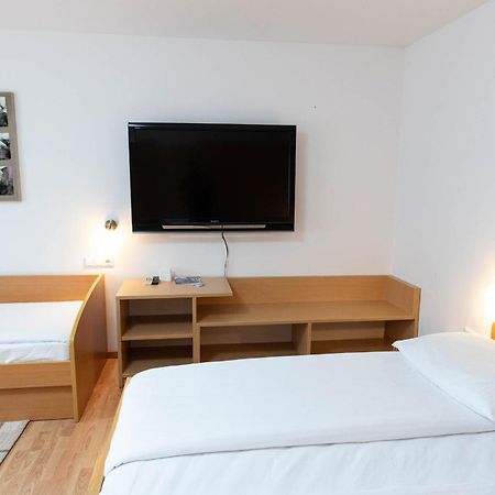 Apartmaji In Sobe Ramar Otel Straza Dış mekan fotoğraf