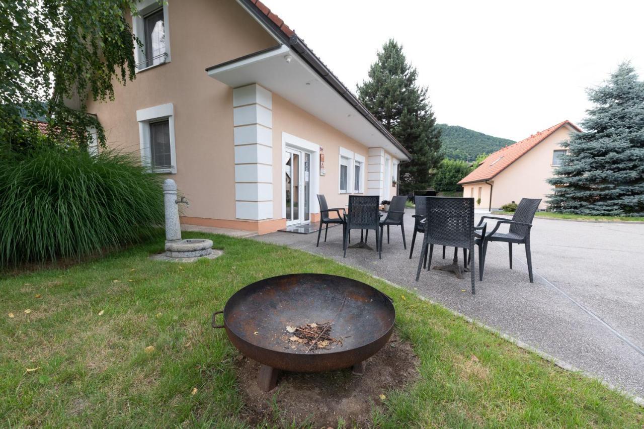 Apartmaji In Sobe Ramar Straza Dış mekan fotoğraf