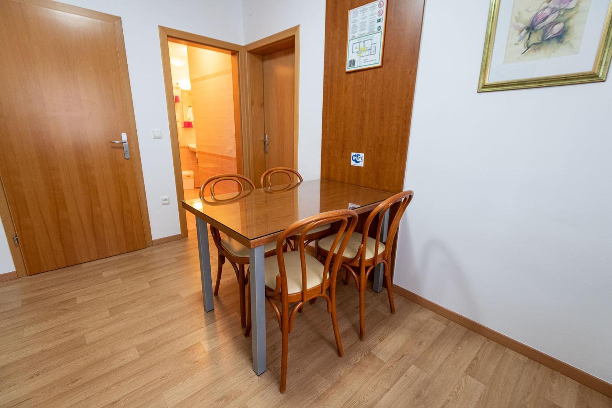 Apartmaji In Sobe Ramar Otel Straza Dış mekan fotoğraf