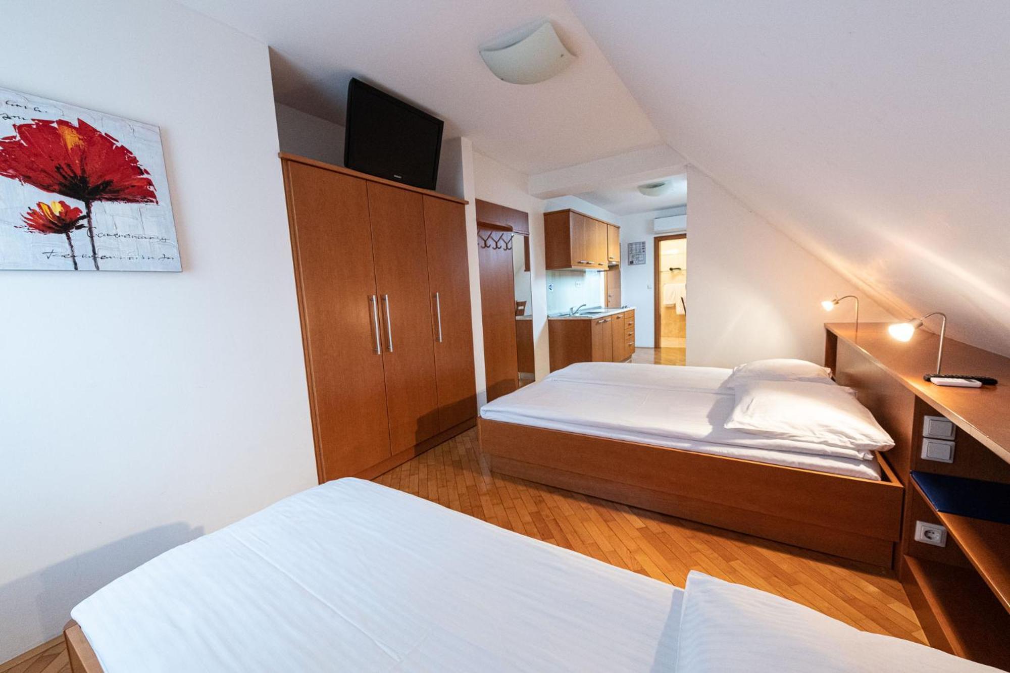 Apartmaji In Sobe Ramar Straza Dış mekan fotoğraf