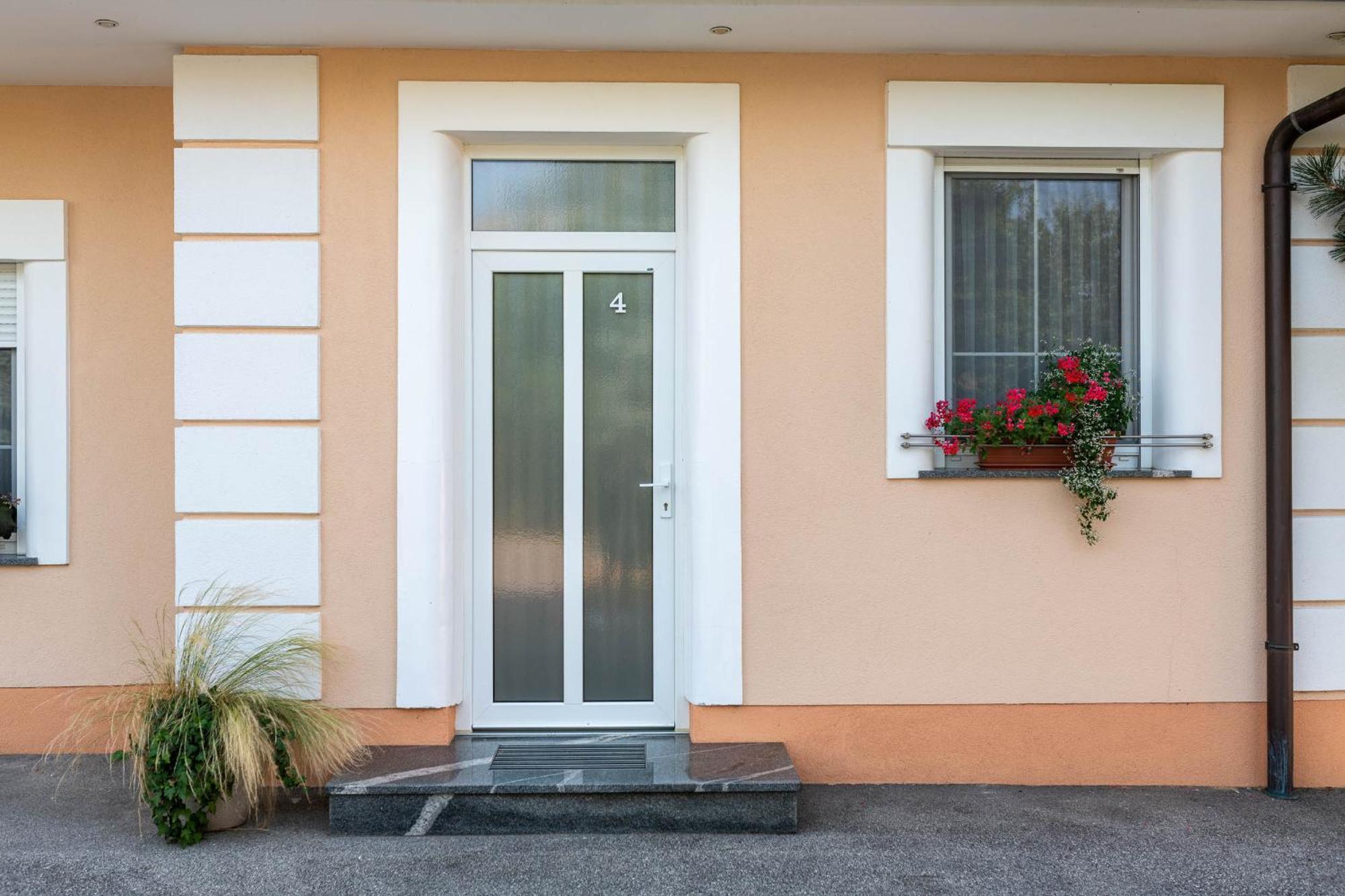 Apartmaji In Sobe Ramar Straza Dış mekan fotoğraf